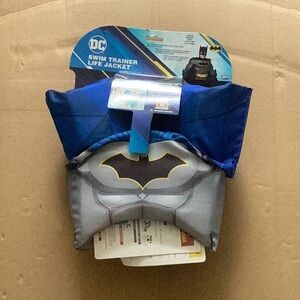 NWT DC Comics Batman Swim Trainer Life Jacket